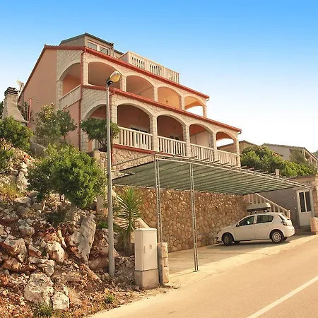 Apartmán 4 Otoka.3